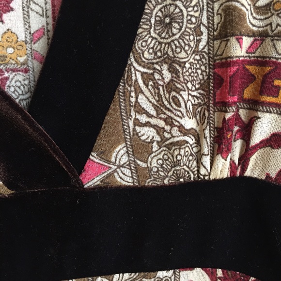 Patterned top - Picture 3 of 5